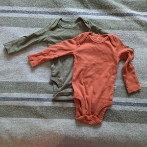 The Honest Company Bodysuits Organic Cotton - Lot of 2, Size 3-6 Months
